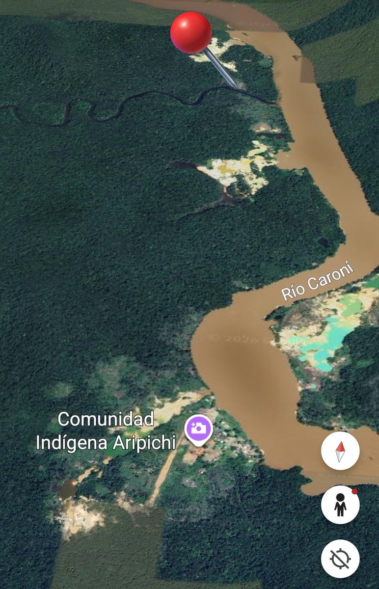 Fritz_A_Sanchez's tweet photo. #Atencion #Venezuela 

La degradación de la cuenca del Caroní avanza con el terrible accionar de balsas mineras ilegales destruyendo, también, sus afluentes como el río Aureme en el sector indígena 3 #GranSabana 

Día y noche, la actividad aurífera ilegal, no descansa ... https://t.co/GaO6mmCQFy