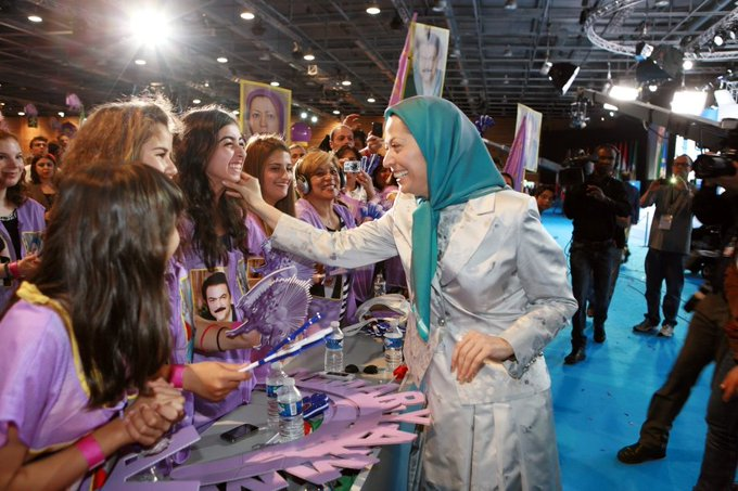 Zarina093876775's tweet photo. Liberty begins with small acts of defiance; multiplied, they change nations. Keep amplifying Iran’s call for justice. #ActsOfCourage #IranFreedom #StandUp https://t.co/vggKm64pTh