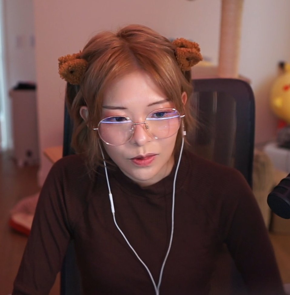 sam is w i t h e r i n g 🥀 tweet media