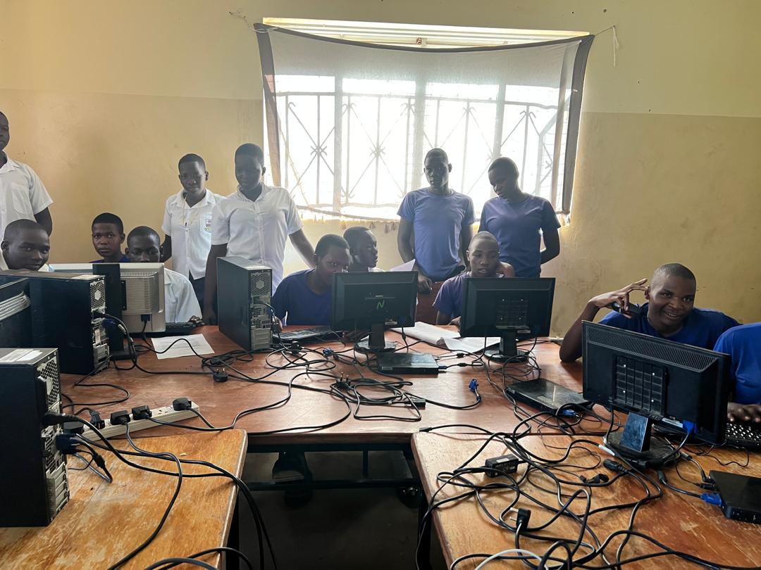 Bunae Bright tweet media