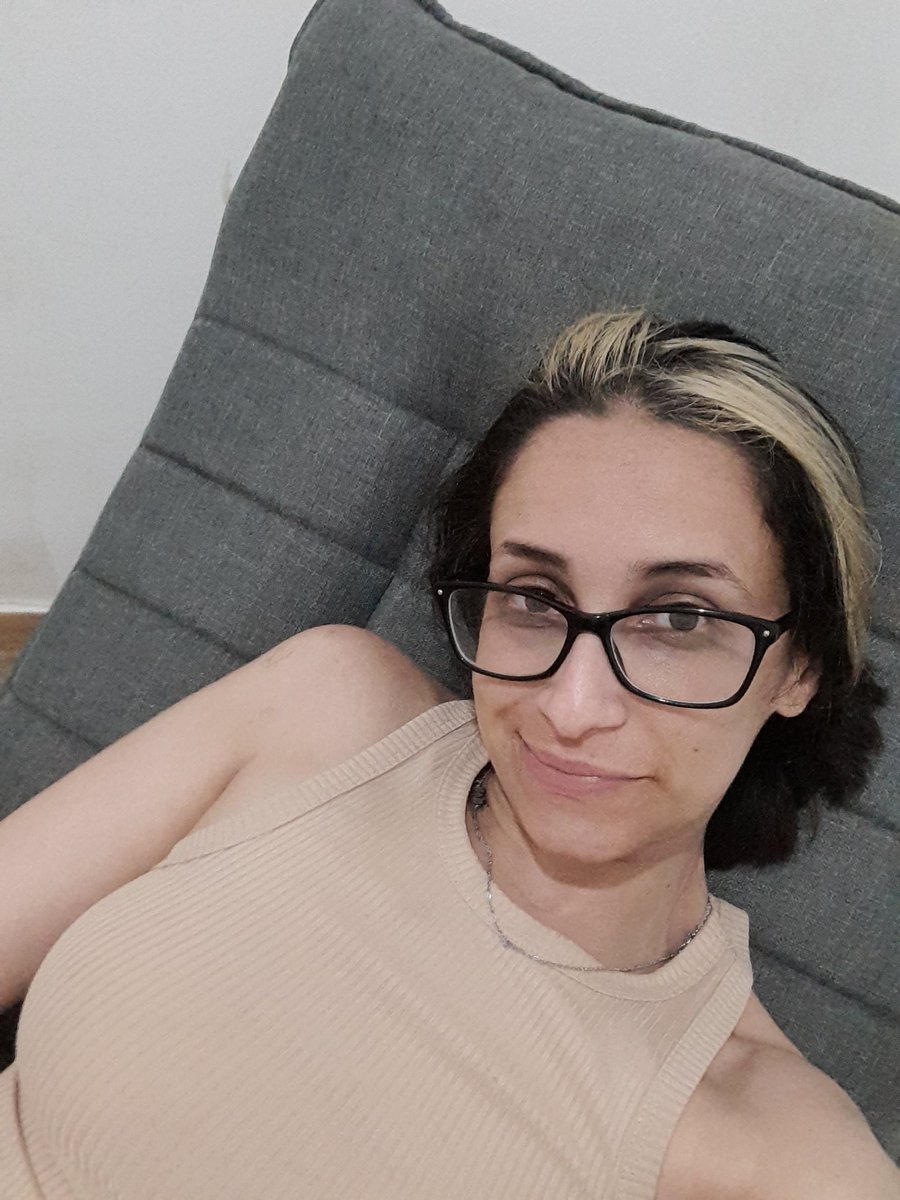 Todos piensan que somos negros y mulatos y la verdad que existimos muchos cubanos blancos 😒