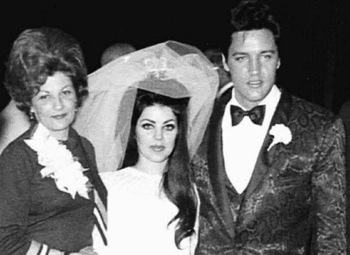 True Elvis Fan 4Life 🕺🎸🎤 tweet media