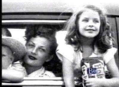 True Elvis Fan 4Life 🕺🎸🎤 tweet media