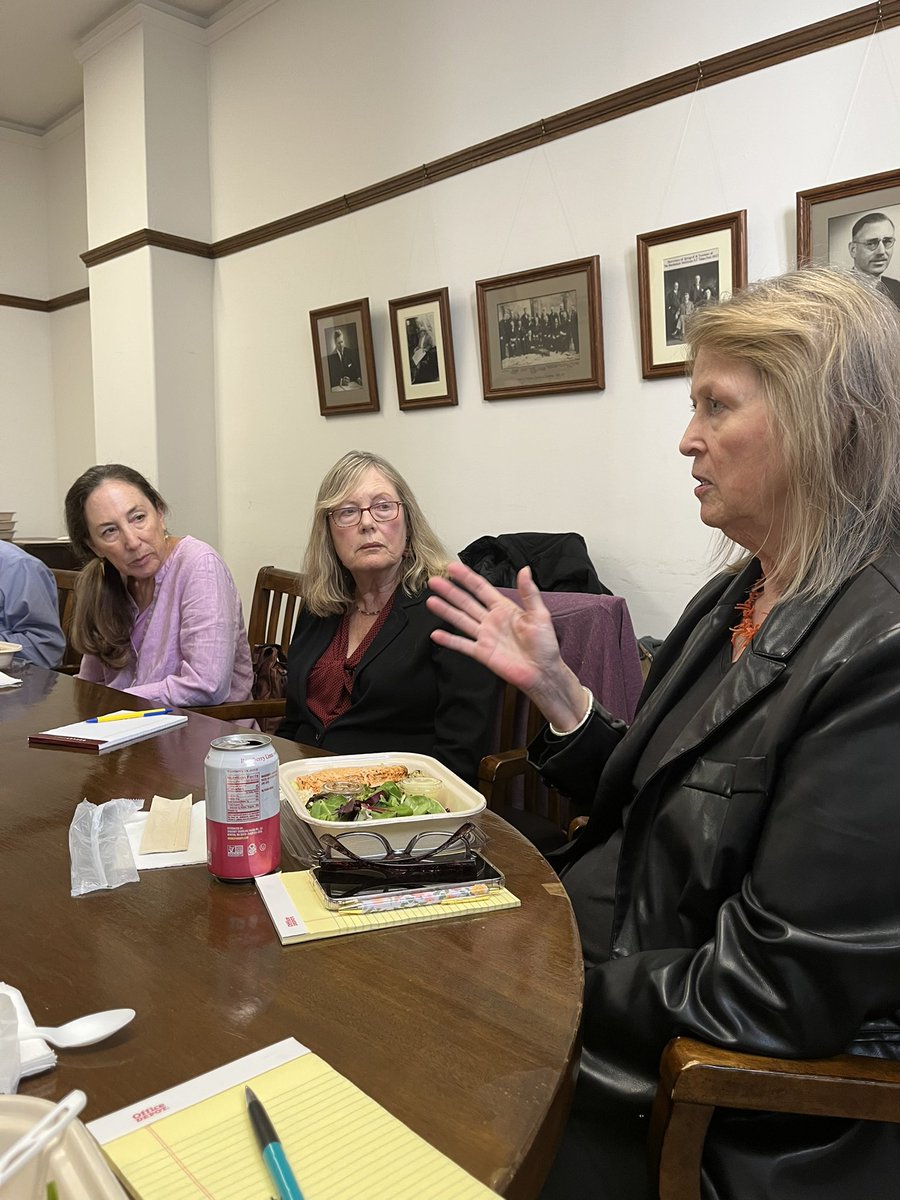 SFPRRoundTable's tweet image. Great Lunch &amp;amp; Learn workshop this week at the Mechanics’ Institute where @SFPRRoundTable Chair Warner Johnston and PR pros explored what’s the latest with #AI #gettingtogether #sf