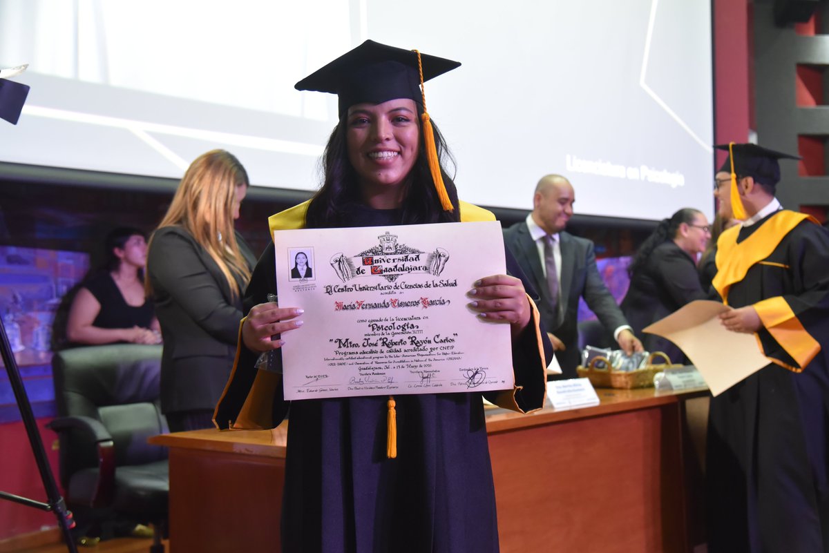 OficialCUCS's tweet photo. Celebramos el Acto Académico de la Licenciatura de Psicología, Generación XCIII, “Mtro. José Roberto Rayón Carlos”. 🧠✨

Un momento lleno de orgullo y emoción donde se culmina una etapa de constante esfuerzo y aprendizaje.

¡Felicidades por este gran logro! 🎓 https://t.co/01yrYgceTe
