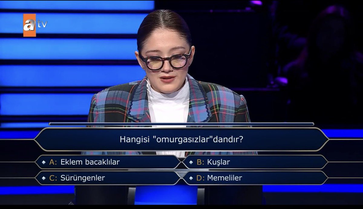 milyonersoru's tweet photo. 🗳️ Kim Milyoner Olmak İster yarışmasında yarışmacının 2 jokerini harcamasına sebep olan soru. 

Doğru bildiğinize emin misiniz? 👀 https://t.co/LYn6Mukpcm
