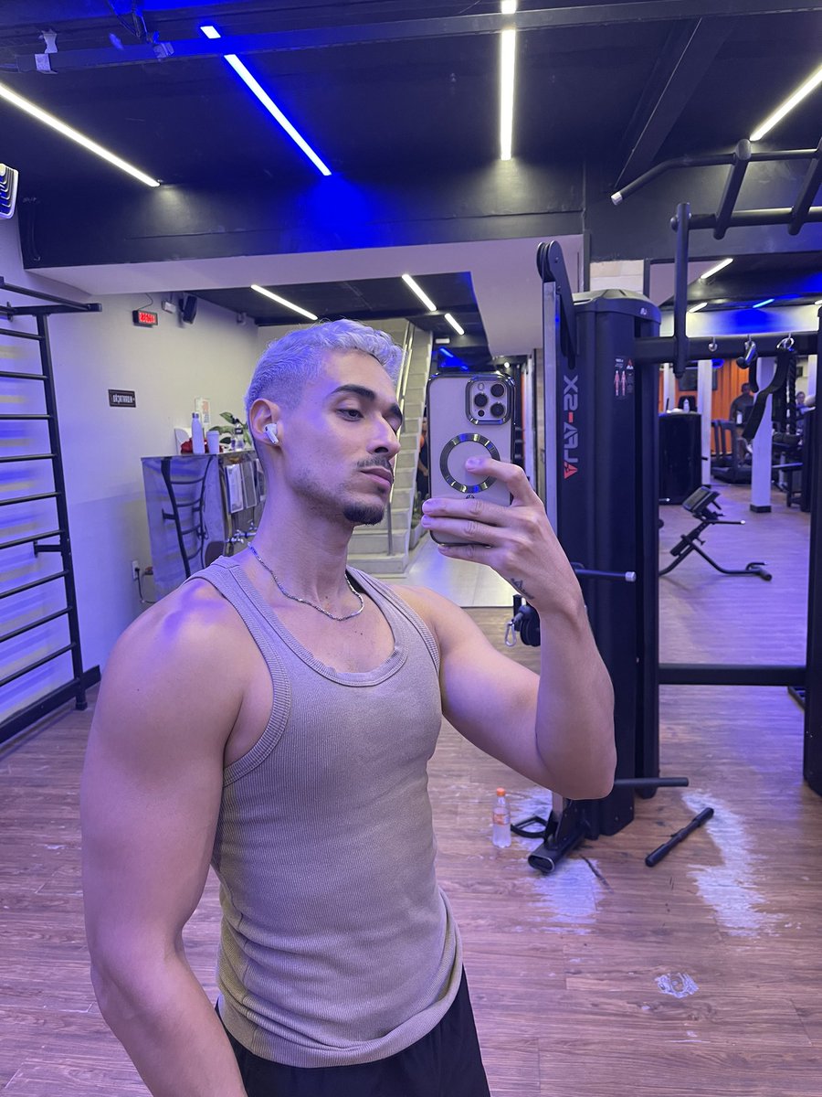 now playing Madonna - into the groove 🎧