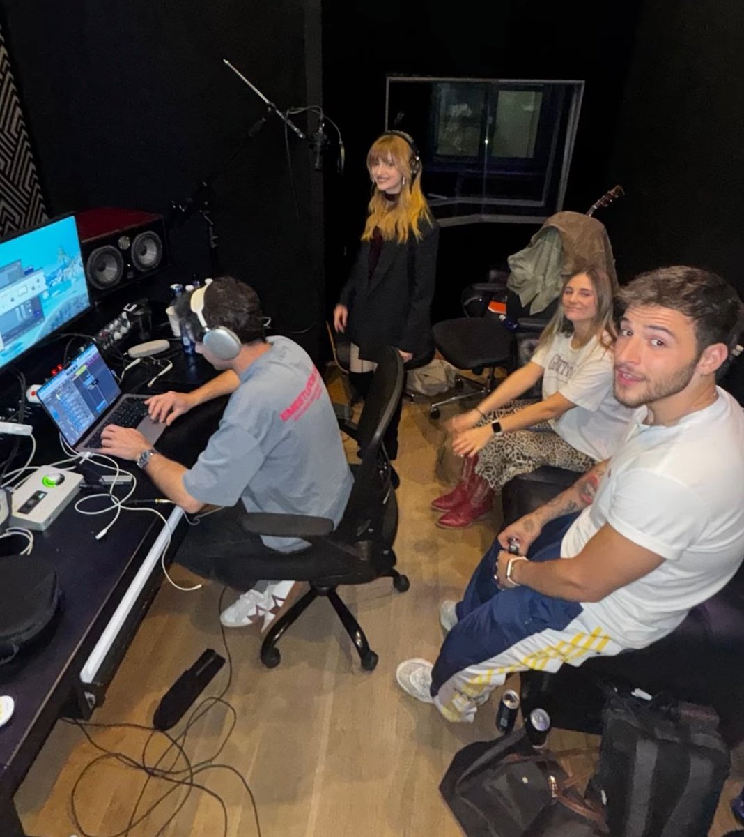 𝕝𝕒𝕣𝕦🌼 tweet media