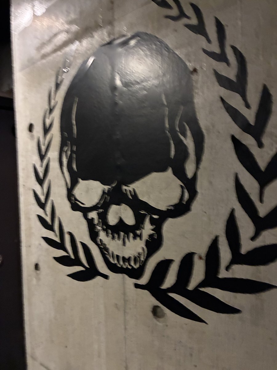 KENZO-Vellselk tweet media