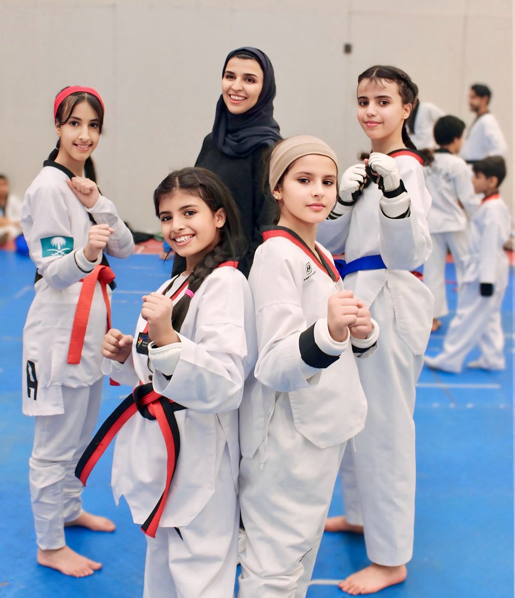 mosgovsa_live's tweet photo. 🥋 مبادرة مجتمعية للعبة التايكوندو.. ضمن فعاليات أجاويد 4، في أجواء مليئة بالنشاط والحيوية 💪🌟

📍فرع منطقة عسير https://t.co/ObUsEgE8ak
