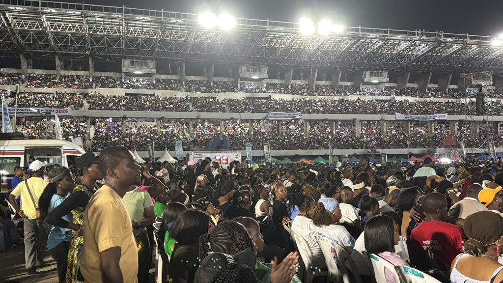 UnlimitedEniola's tweet photo. Harvesters International Christian Centre, might have broken the record of crowd in TBS with NLP Conference.
  Everywhere filled and there are people who cannot have a seat and at the Cricket Field
    #NextLevelPrayer     #NextLevelPrayerConference https://t.co/U7gg852EWe