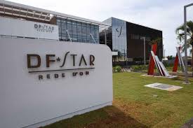 A assessora de imprensa do DF Star estar desejando a morte de um paciente põe em xeque a idoneidade do hospital.

Hoje nos deparamos com uma cena lamentável. Um funcionário de uma das redes mais conhecidas do país deseja o mal de Jair Bolsonaro. Isso vai além de política, isso