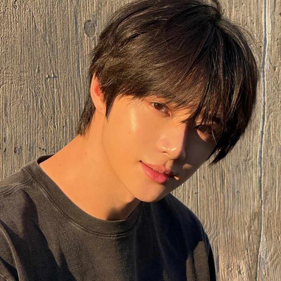 ghostingsoobin's tweet photo. small appreciation post for beomgyu's honey skin because without any filter he is even more gorgeous than he already is 🧸 https://t.co/Tu8Qzml8gi