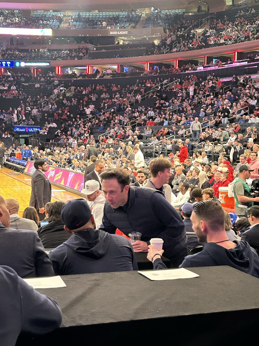 Amanda Christovich tweet media