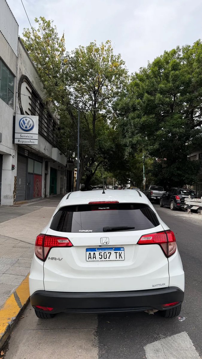 V6 Marketplace tweet media