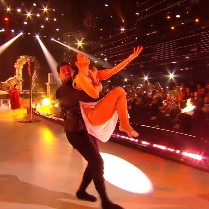 YOUNG PEOPLE tweet media