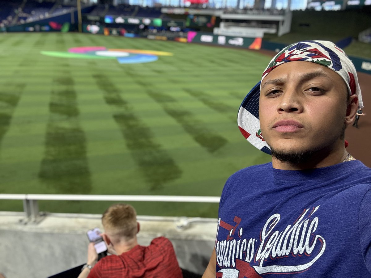 LIVE FROM THE #WorldBaseballClassic LETS GO 🇩🇴‼️