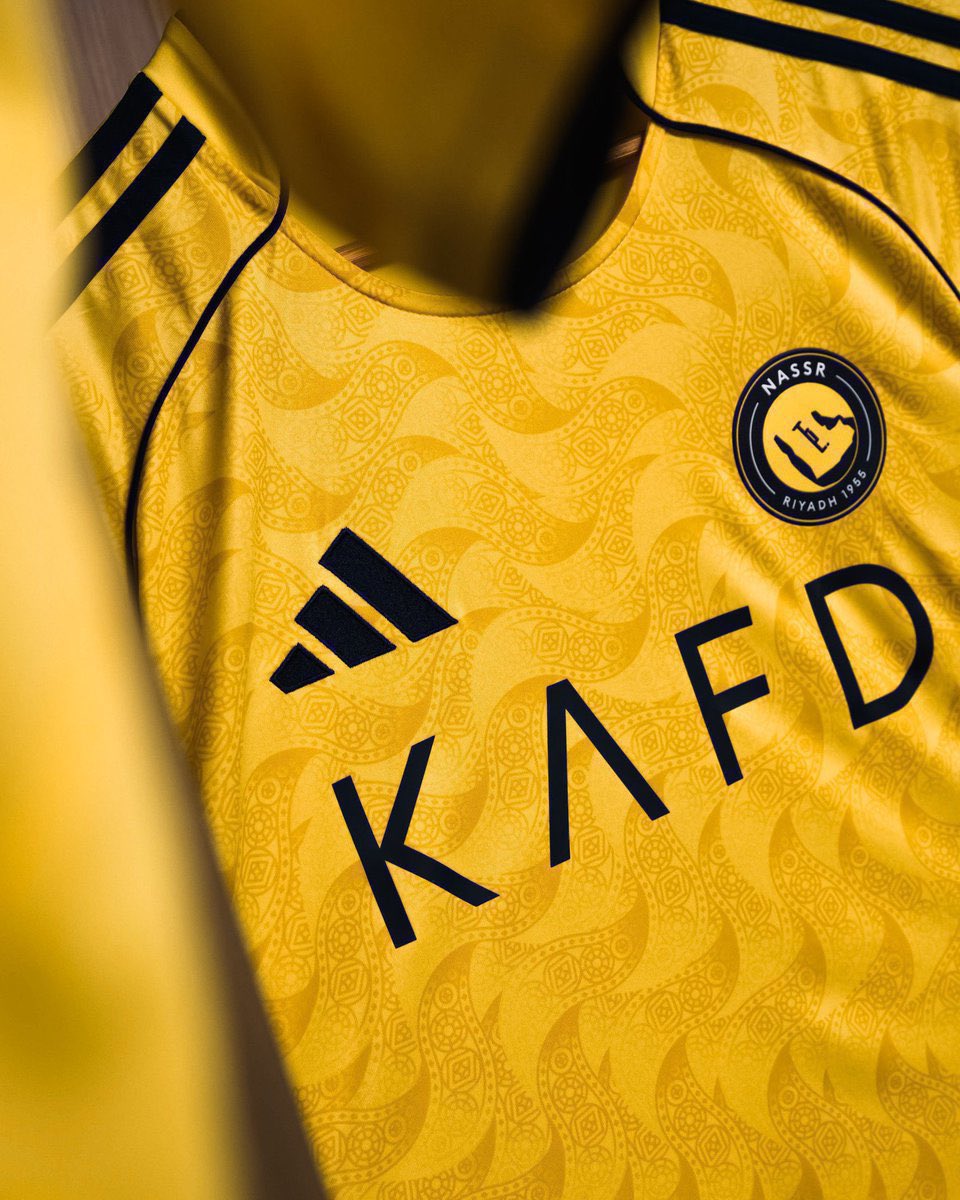 عمرو tweet media