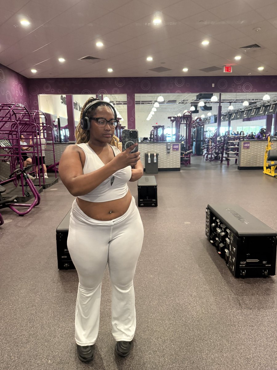 prttyprincess__'s tweet photo. 5’2 but the attitude is 6’6. https://t.co/1dEWl88poE