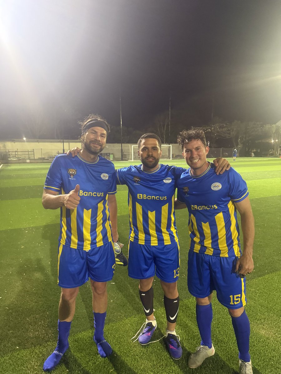 Este equipo tiene Aura de Campeón
🟣⚪️

Jornada 4