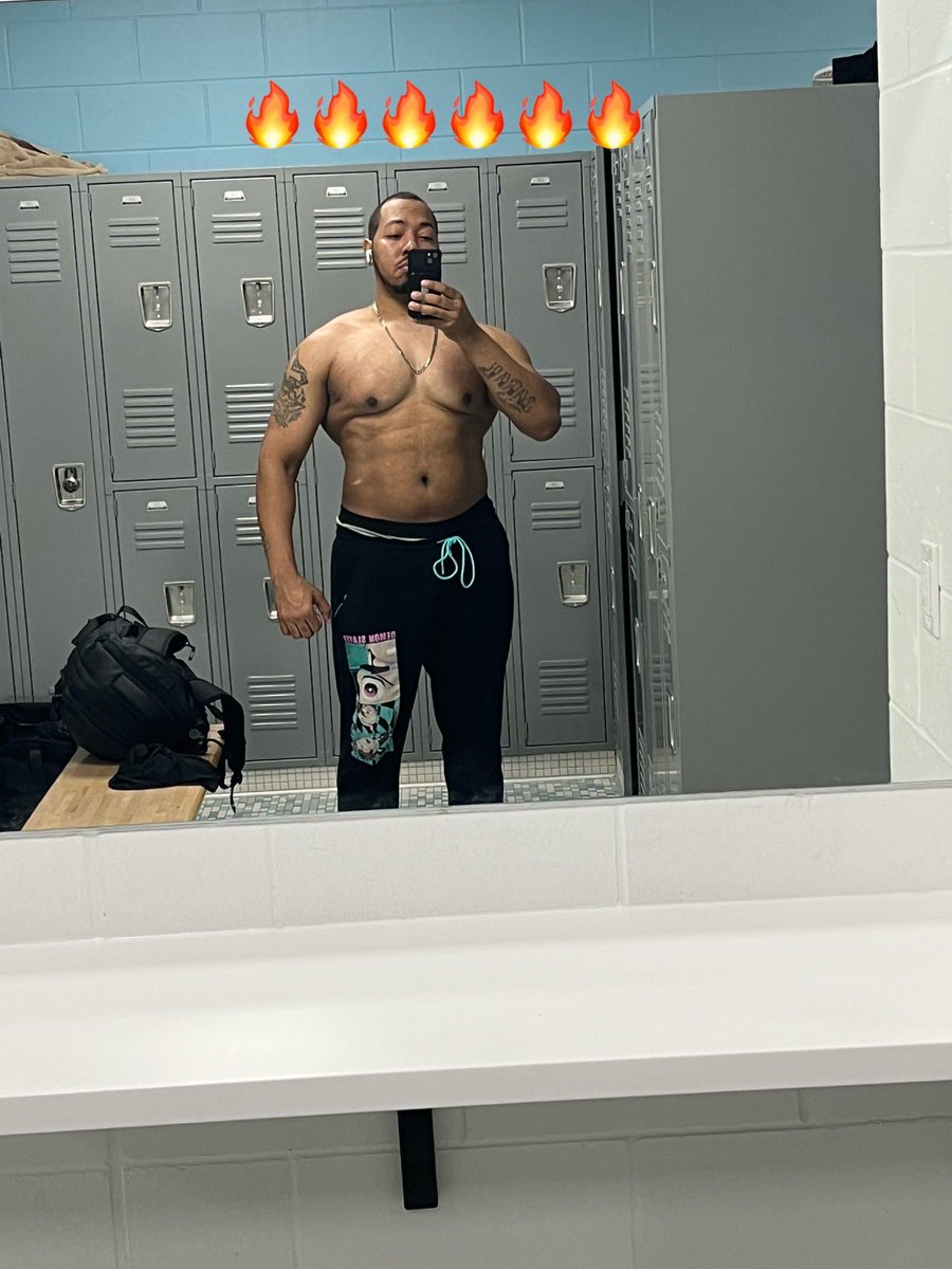 SmarttGuy92's tweet photo. Peep the demon slayer joggers ๐๐โโ๏ธ๐ฅ
#gympics
#gymprogress
#demonslayer
#DemonSlayerKimetsuNoYaiba
#demonslayerinfinitycastle
#gymanime
#gymmotivation๐๏ธโโ๏ธ
#fyp
#TikTok https://t.co/uFgzqQy4mP