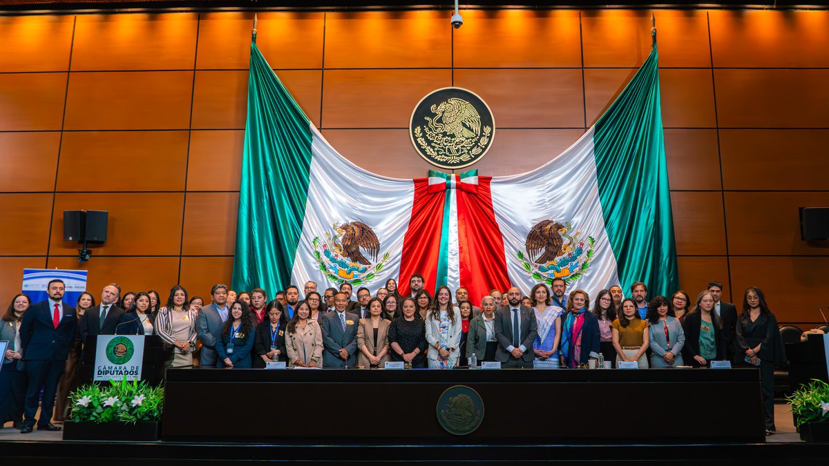 OIM_Mexico's tweet photo. 🎙️ En un foro de alto nivel, profundizamos en los retos y oportunidades para reformar la Ley de Migración en México, con enfoque en derechos humanos, evidencia y coordinación interinstitucional.

👉 Lee más aquí: https://t.co/W2O7EpTPbO https://t.co/eMAWooVoMP