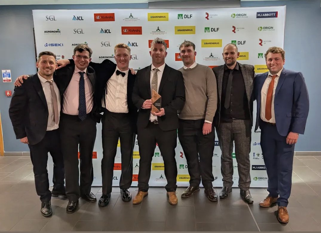 Chris Fox tweet media