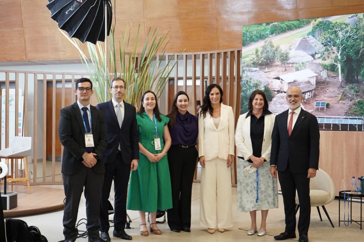 Claudia Centurión tweet media