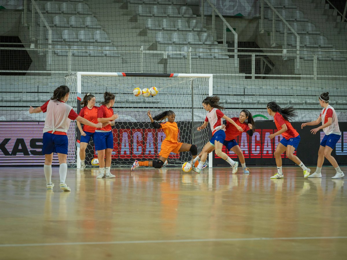 AtleticoCP1942's tweet image. ⚽ | #MadeInAtletico

Presença da formação #MadeInAtletico na 🏆 𝐅𝐢𝐧𝐚𝐥 𝐅𝐨𝐮𝐫 Taça @LigaPlacard 

Jéssica Santos, guarda-redes da nossa equipa #Sub19, a pisar os grandes palcos do futsal nacional! 😍

🟡🔴🔵

#sempreatletico
#ViverLutarVencer