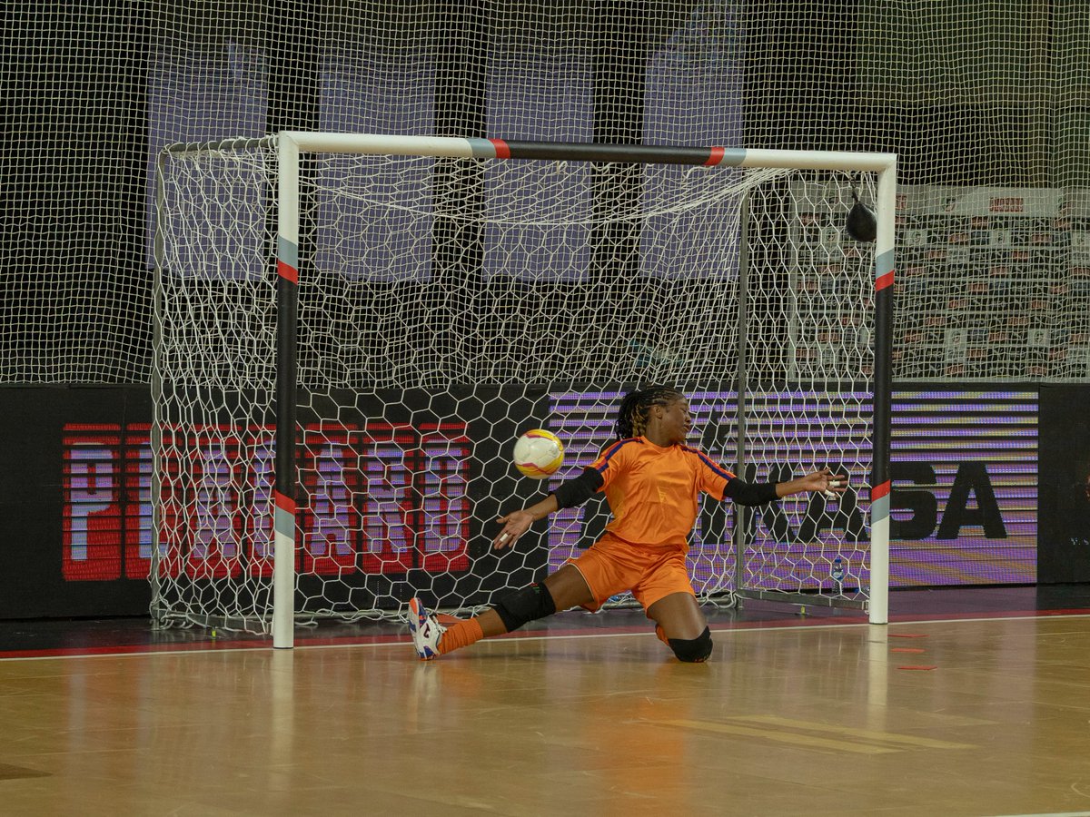 AtleticoCP1942's tweet image. ⚽ | #MadeInAtletico

Presença da formação #MadeInAtletico na 🏆 𝐅𝐢𝐧𝐚𝐥 𝐅𝐨𝐮𝐫 Taça @LigaPlacard 

Jéssica Santos, guarda-redes da nossa equipa #Sub19, a pisar os grandes palcos do futsal nacional! 😍

🟡🔴🔵

#sempreatletico
#ViverLutarVencer