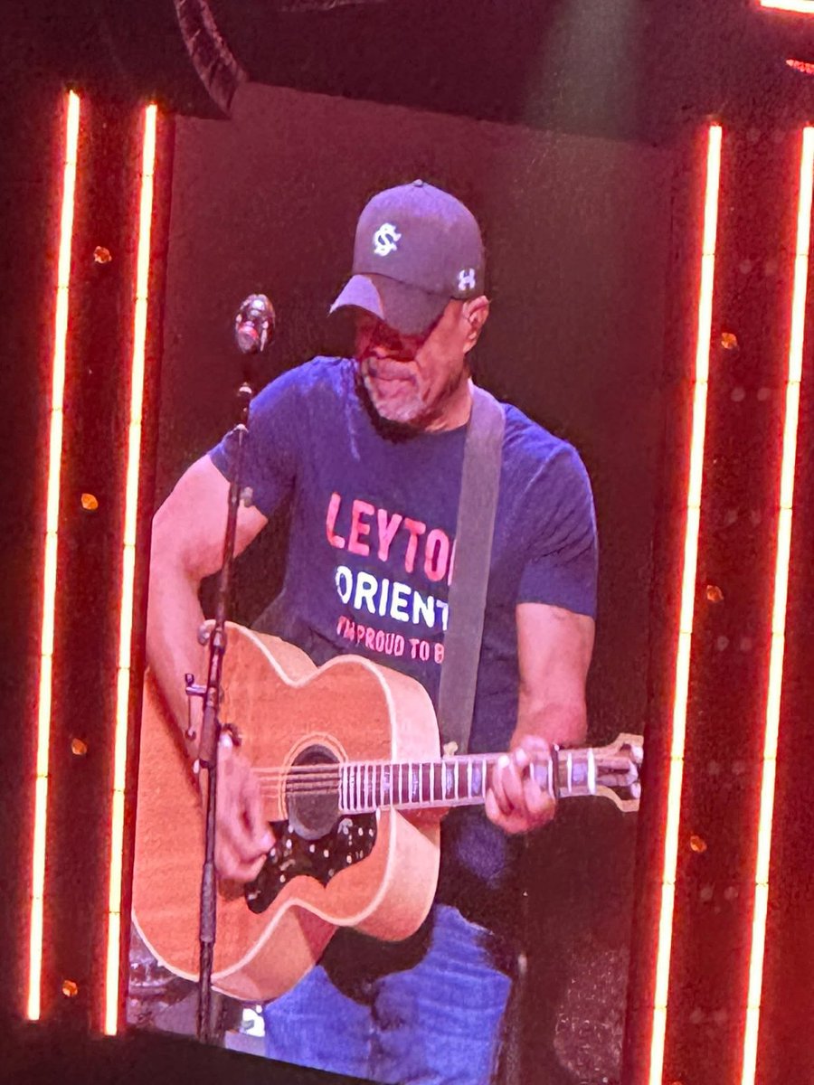 The Orient Hour tweet media