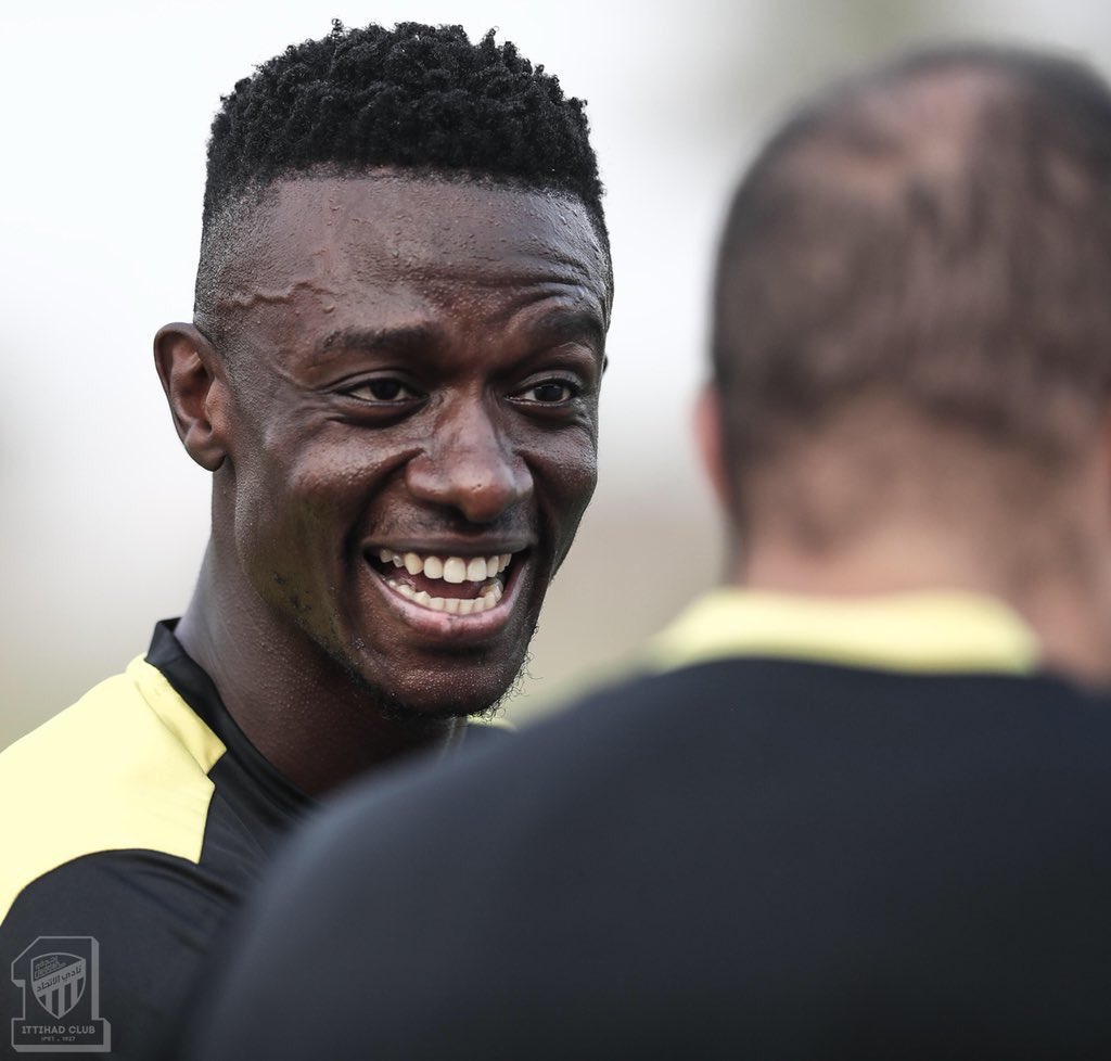 عزيز tweet media