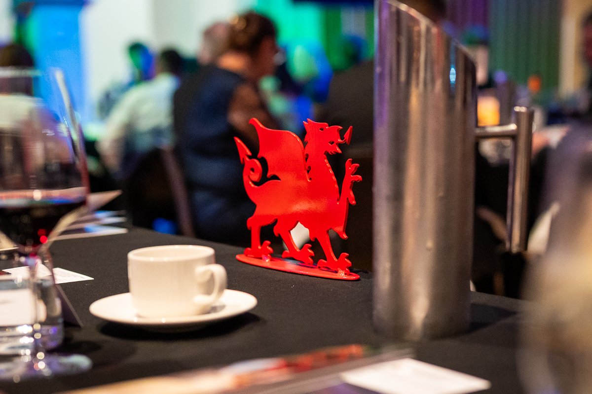 Adrian Robson tweet media