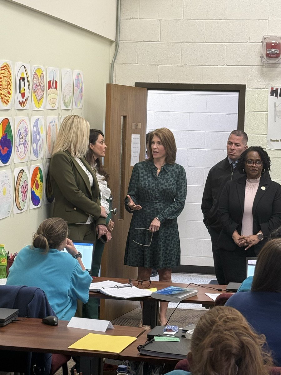 Anna Stein tweet media