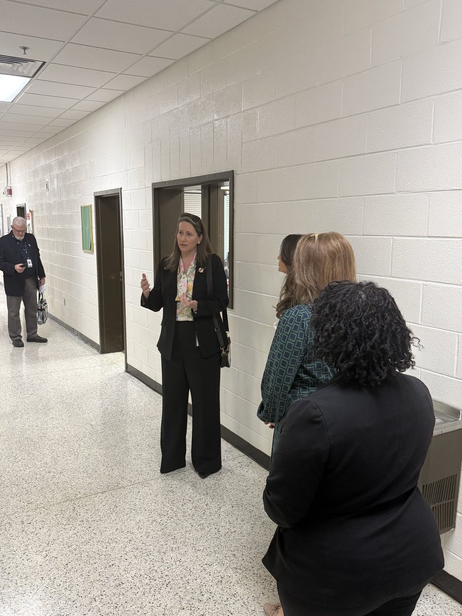 Anna Stein tweet media