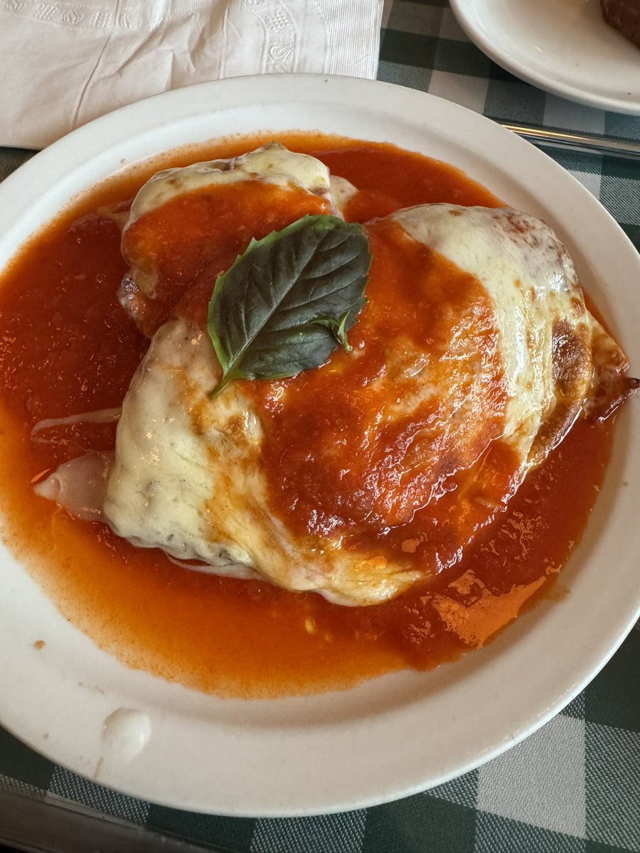 xRawn's tweet photo. @Methodz chicken parm from bar sugo absolutelyyyyyyy https://t.co/a9gvXNMckN