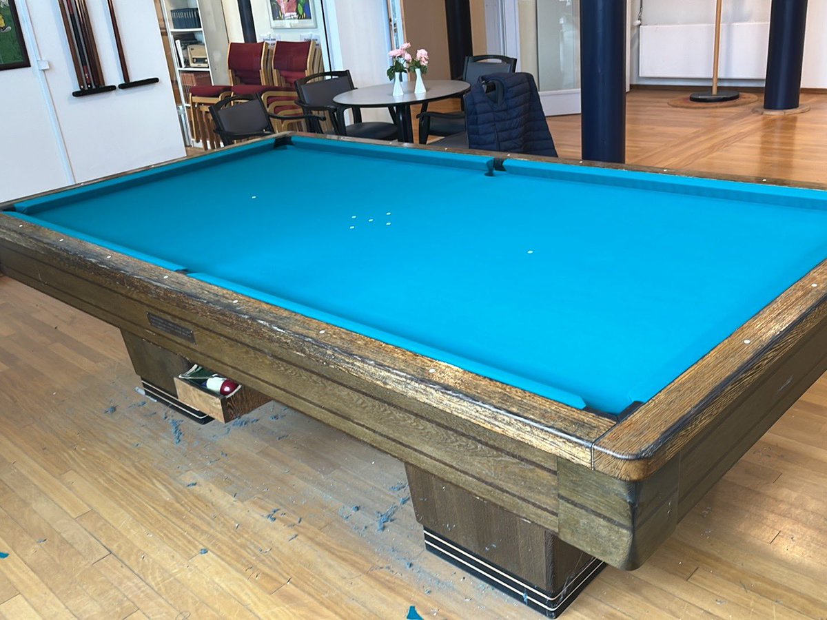 HenningSpil_aps's tweet photo. Et klassisk 3/4 match keglebillardbord fra Søren Søgaard Billardfabrik har fået nyt klæde 🎱

Bordet står centralt i hjertet af Sophielund Aktivitetscenter i Hørsholm – klar til mange timers billard, hygge og fællesskab

#billard #keglebillard #Hørsholm #billardbord #danskdesign https://t.co/uppl18L9cc