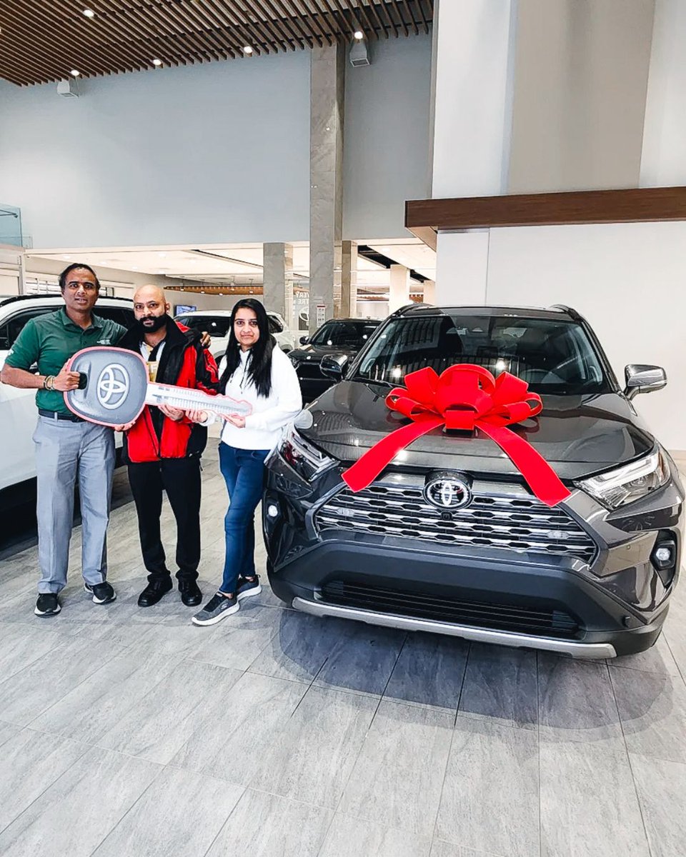 WEMToyota's tweet photo. Congrats, new owners! 🥰

We can't wait to hear all the new memories you create in your new vehicles. https://t.co/Ffz1vOB0uA