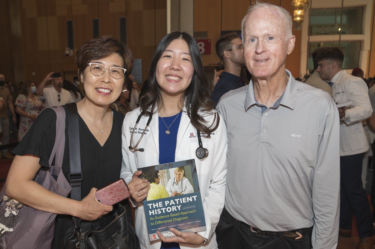 uazmedphx's tweet photo. #MatchDayProfile: With cardiac sonographers as parents, Cindy Reynolds's passion for medicine began at a young age and increased during the COVID-19 pandemic, leading her to become a physician! #uazmedphx
Read here: https://t.co/XAZOybpSC1 https://t.co/UZkRriCGgz