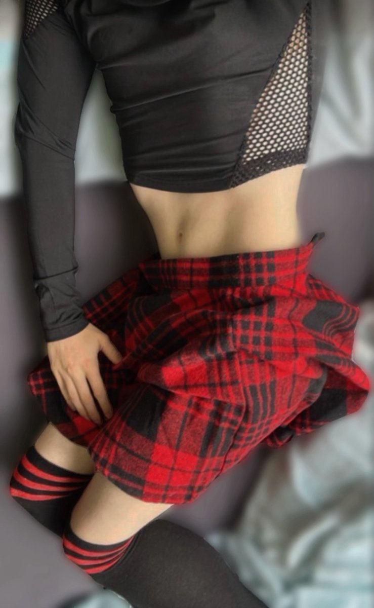 FemboyCar's tweet photo. It’s Femboy Friday, isn’t it?
Have some tummy too >< https://t.co/gGHR8zFYIj