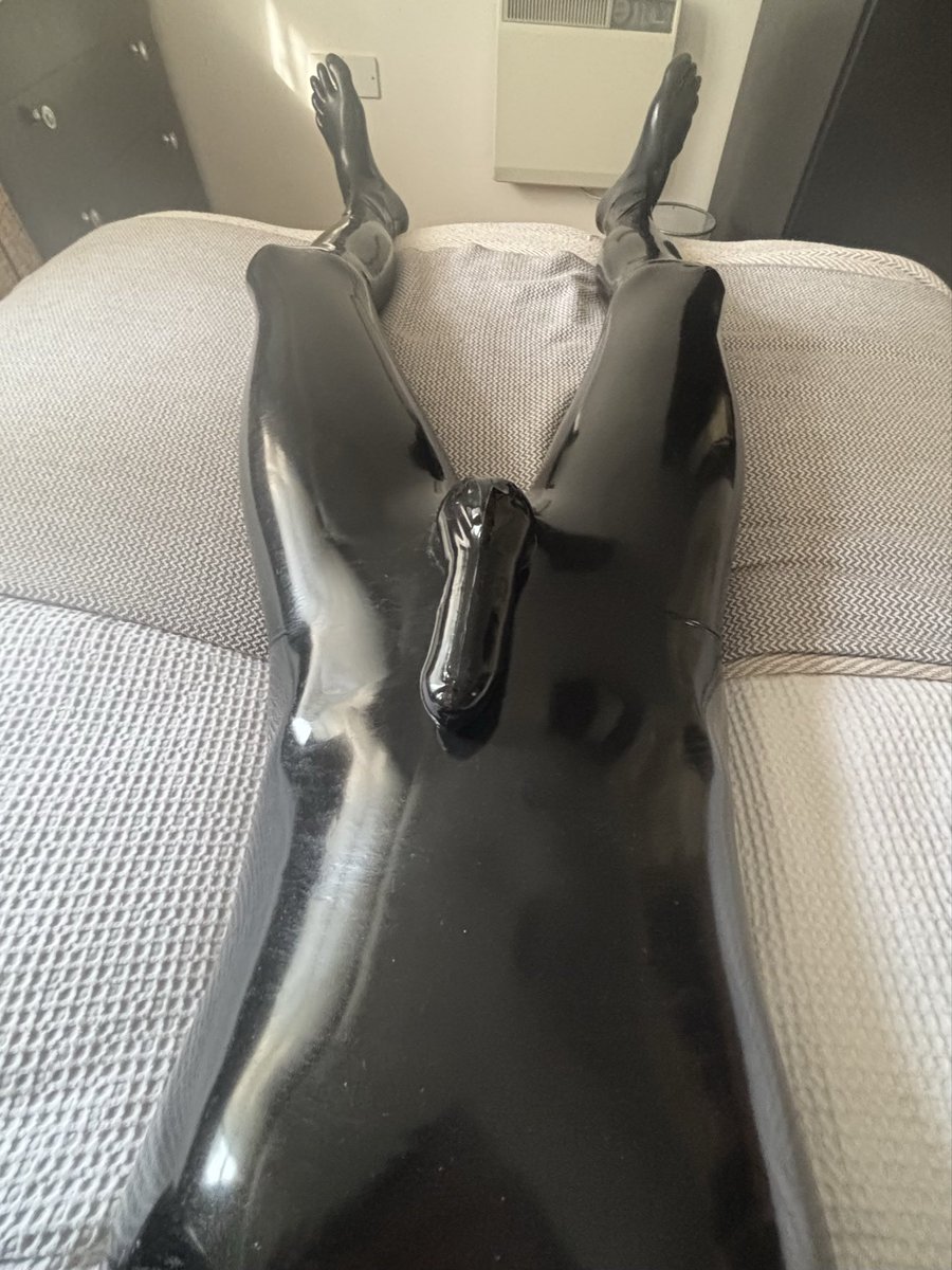 Tall Rubber Guy tweet media