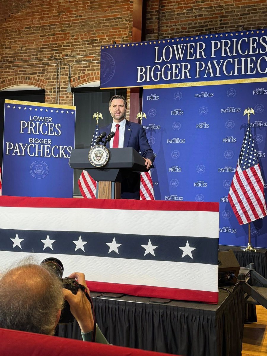 Rocky Mount welcomed Vice President JD Vance today. I appreciate the opportunity to give updates from the Office of State Auditor - including our recent work in Rocky Mount - on what we're doing to hold government accountable at all levels!