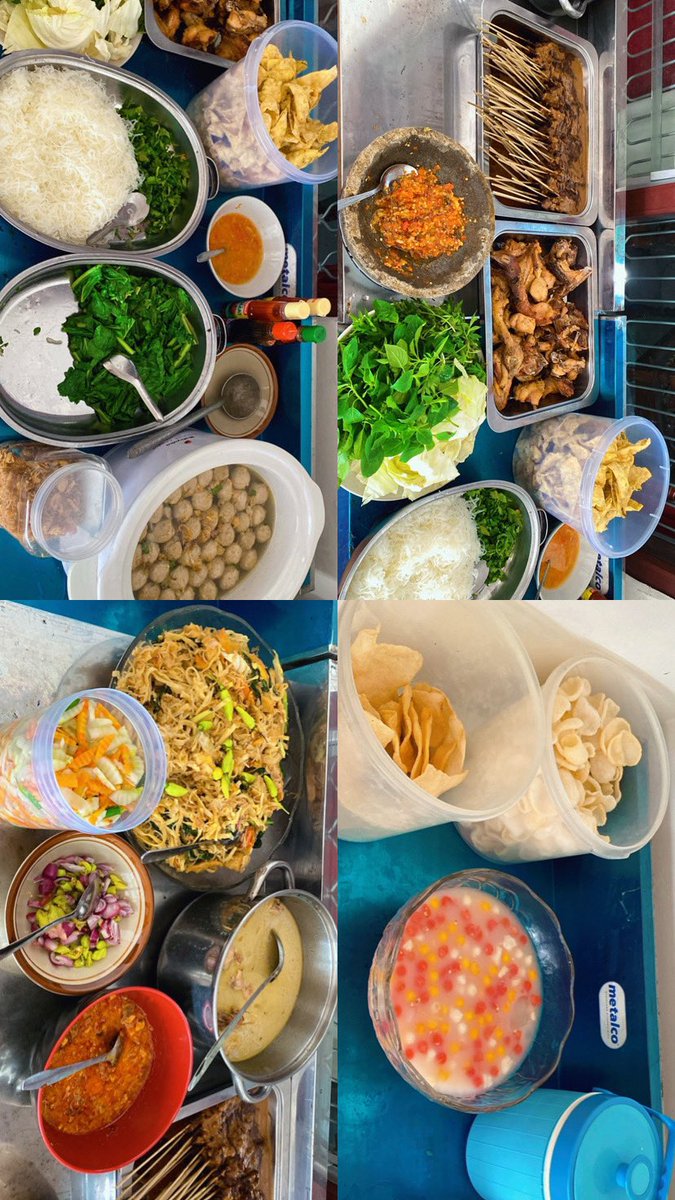estehkampulsusu's tweet photo. Biasanya kalo lebaran utiku selalu bikin bakso buat tamu tamu yang dateng, dan aku sampe mblenger bakso karena selalu nyiapin bakso sampe h+3 biasanya 😭, dan utiku juga selalu bikin ketupat opor buat sarapan kalo habis sholat ied #mudiknih https://t.co/o48X74Nxxo