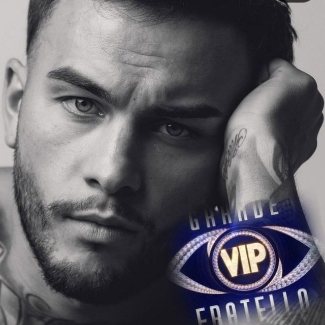 gyulyetta1's tweet photo. https://t.co/ksvByjiFl4
Ma come si fa a non essere dalla sua parte 😍se anche tu vuoi sostenere Raul cosa aspetti???clicca sul link ed entra nel nostro gruppo ti aspettiamo ❤️ 
#jonita #aniters #pepes #RAUMIRES #DUMITRAS #GrandeFratelloVip #Grandefratello https://t.co/NSY60YadAl