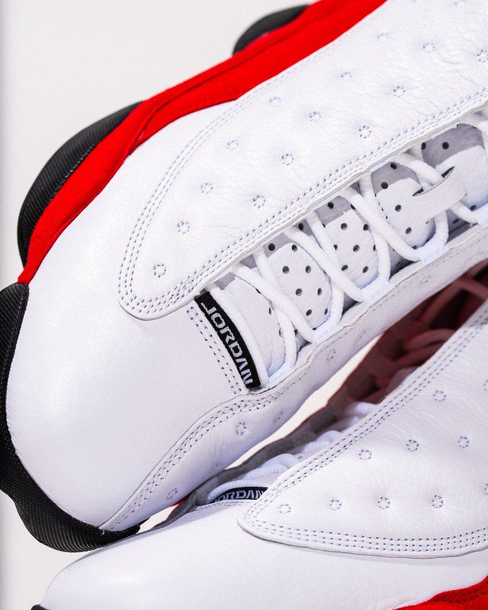 JustFreshKicks tweet media