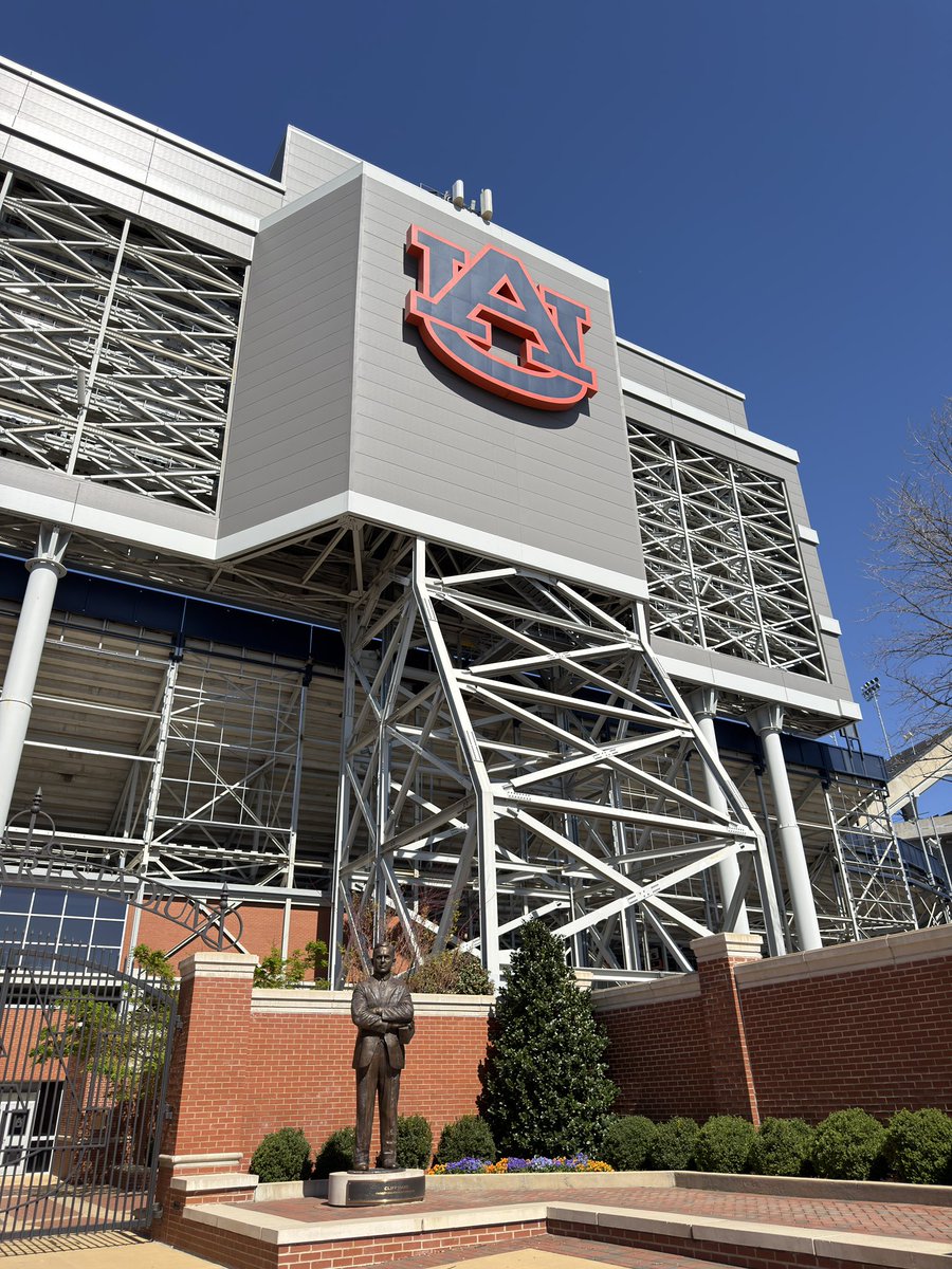 Jon DeVos tweet media