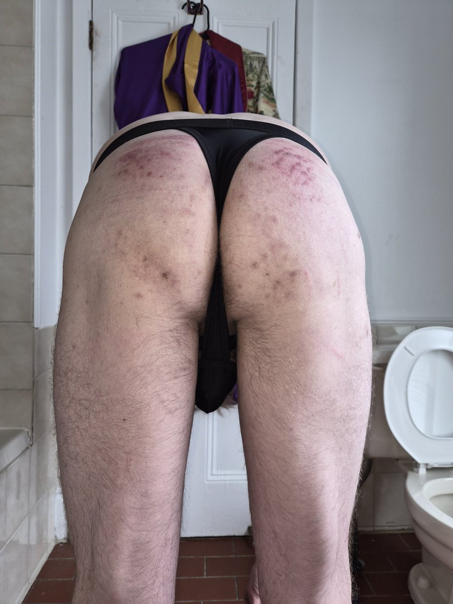 FgSlavetom tweet media