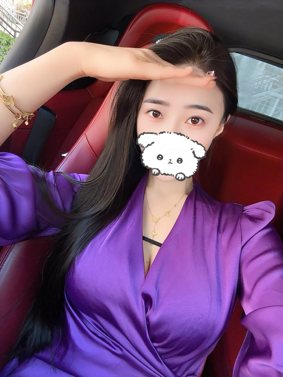 YWphwe's tweet photo. 公司男员工频频偷看我，怎么，你们男人对于女老板难道都会有一些奇怪的想法吗？ https://t.co/JmbEFfenS4