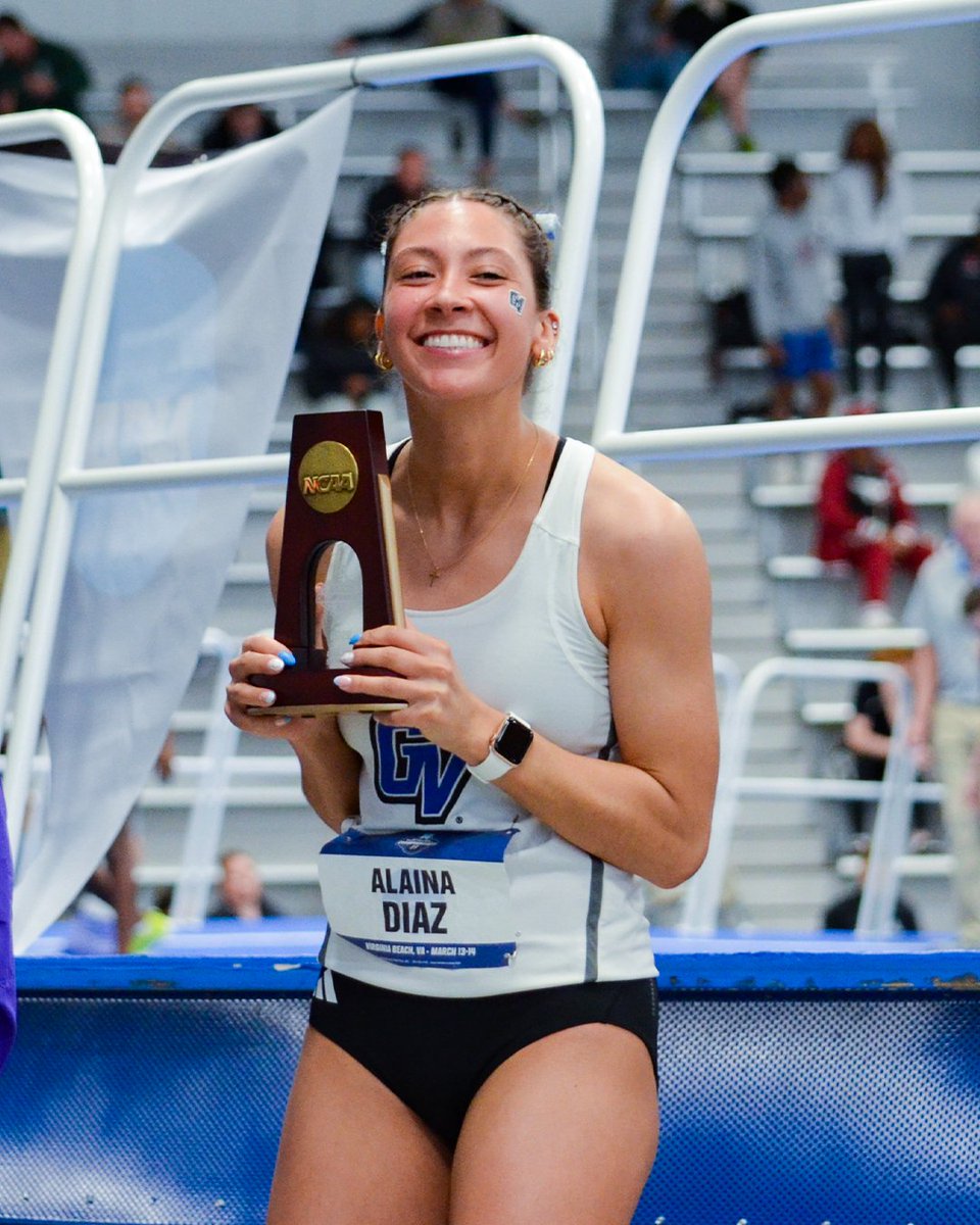 GVSUXCTF's tweet photo. A podium finish for our Puerto Rican Princessπ₯Ήπβ¨
With a 6.09m (19-11.75) mark on her final jump, Alaina Diaz adds another All-America honor to her resume! Don't worry - she'll compete for more tomorrowπ
#AnchorUp | #ReadyForMore | #D2XC https://t.co/KuwrnWJyTa