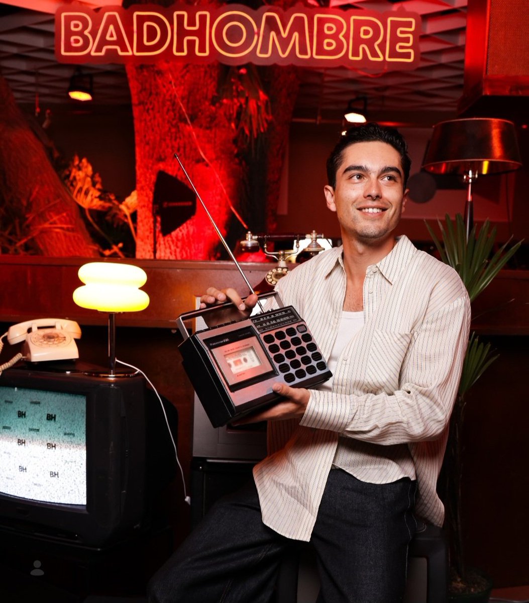 princesas_mori's tweet photo. Mori en la edición 2026 de "Ones To Watch" por BADHOMBRE  

@SMayerMori 
@alonsogordoa 
@SergioMayerb 
@badhombremag_

#BADHOMBREMag 
#SergioMayerMori 
#PrincesasdeMori https://t.co/GwYQXaF8Rm